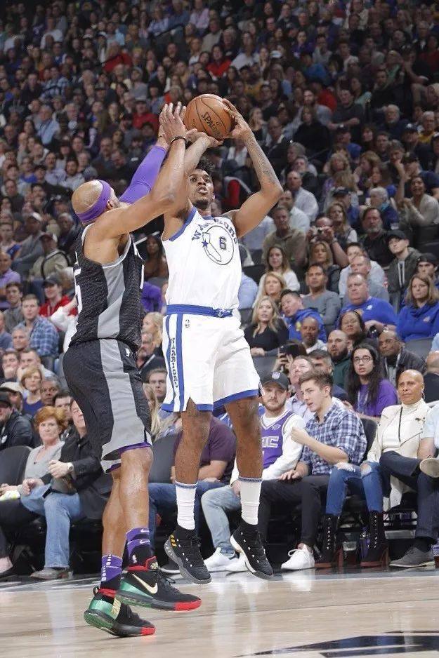 意大利杯2-1,博洛尼亚逆转帕尔马,进八强,21岁阿根廷新星一剑封喉（意大利杯2-1逆转：博洛尼亚淘汰帕尔马晋级八强，21岁阿根廷新星完成绝杀）