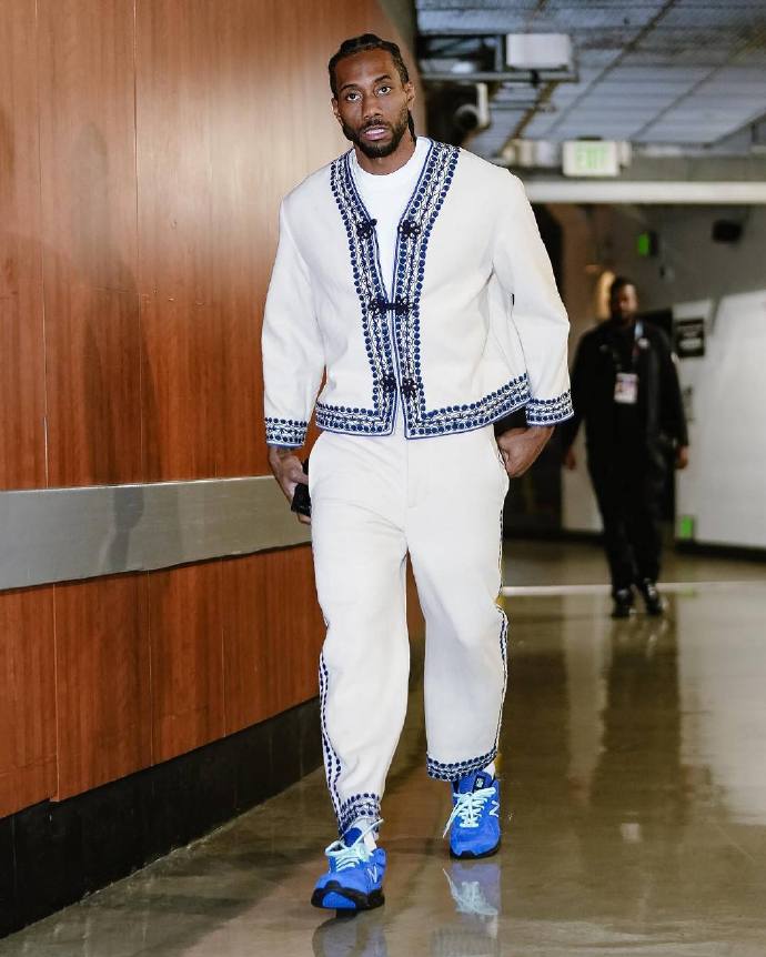 破魔咒！千叶前三年均掉链子无缘升级，今日让三追四晋级决赛（终结魔咒！千叶挥别三年升级失利，今夜上演让三追四挺进决赛）