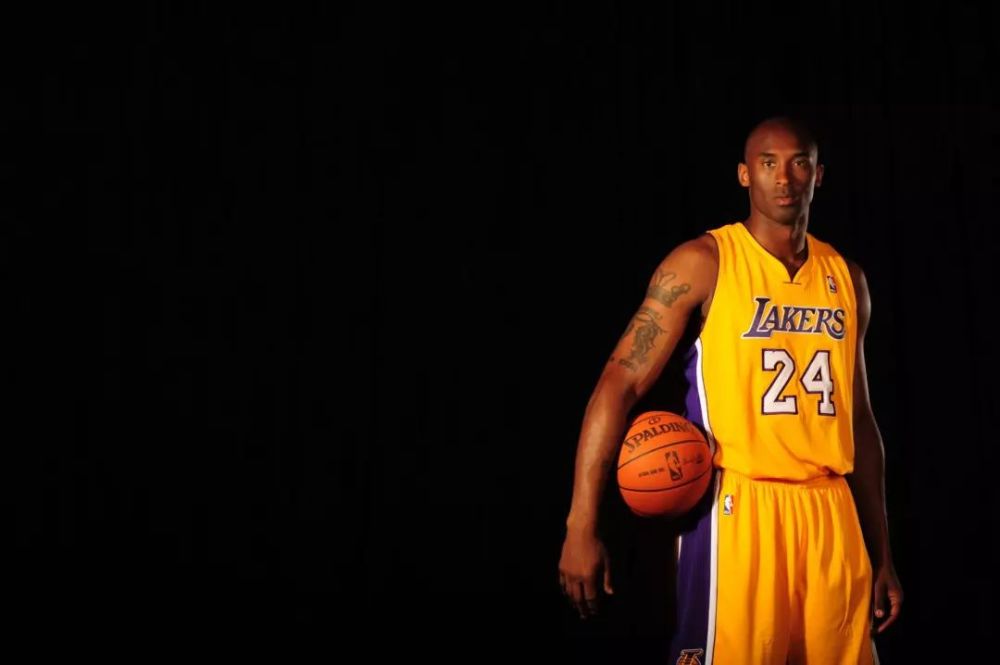 快船队记：伦纳德在今天的比赛中仍将受到出场时间限制（快船记者：莱昂纳德今日出场时间仍将受限）