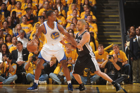 眼眶被塞尔塔球员打出血，结果收到黄牌（被塞尔塔球员打到眼眶出血，反而还吃到黄牌）