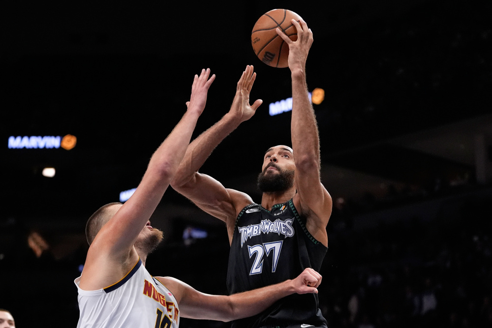 朱婷张常宁是女排史上最强大小主攻！吴梦洁李盈莹惠若琪不如她们（女排最强大小主攻当属朱婷与张常宁，吴梦洁李盈莹惠若琪略逊一筹）